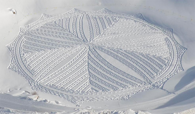 Curiosi cerchi nella neve in Francia: messaggi alieni o disegni artistici? 
